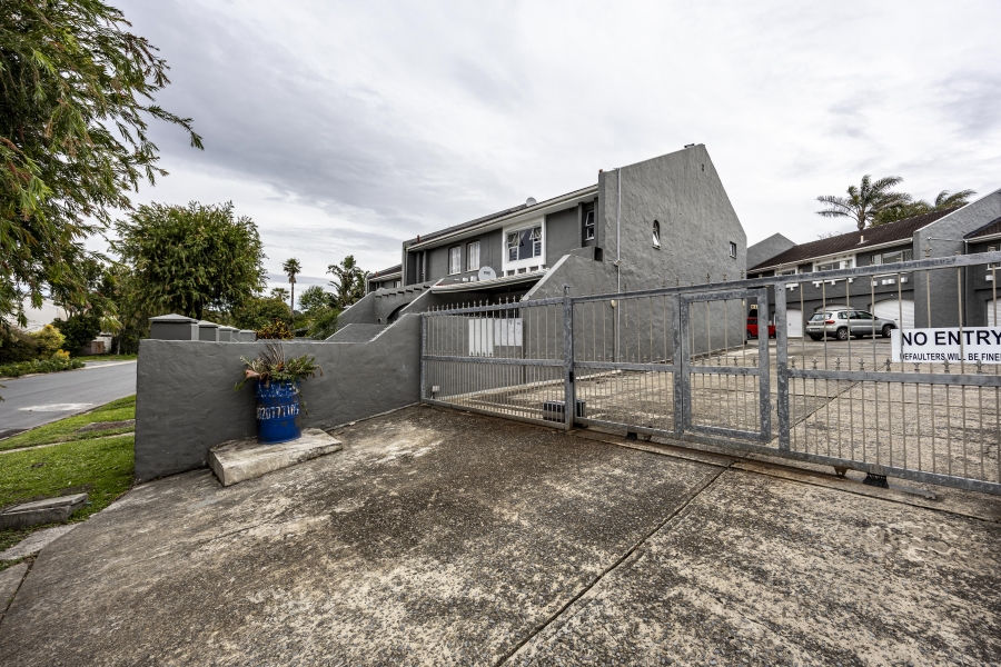 3 Bedroom Property for Sale in Beacon Bay Eastern Cape